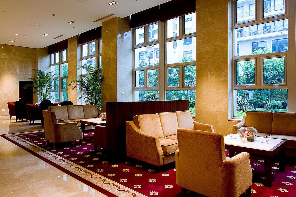 Ramada Plaza Shanghai Gateway Exterior foto